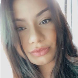 Meet your Posher, Isabel